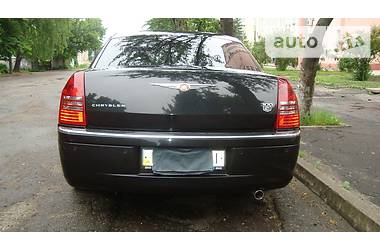 Седан Chrysler 300C 2005 в Сумах