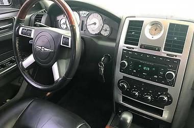 Седан Chrysler 300C 2008 в Ровно