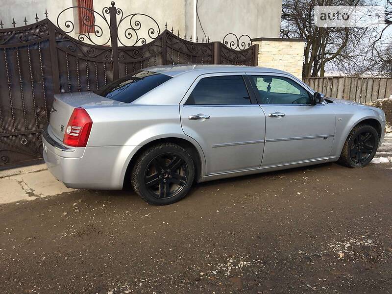 Седан Chrysler 300C 2007 в Хусті