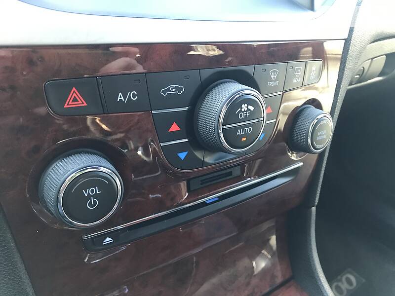 Седан Chrysler 300C 2014 в Одесі