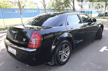 Седан Chrysler 300C 2005 в Киеве