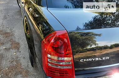 Седан Chrysler 300C 2006 в 