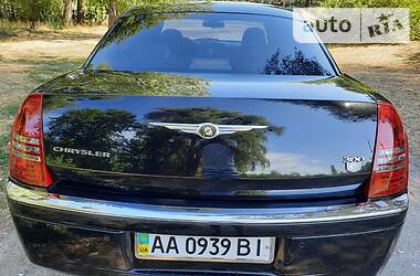 Седан Chrysler 300C 2006 в 