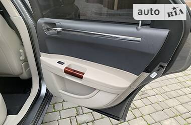 Седан Chrysler 300C 2006 в 