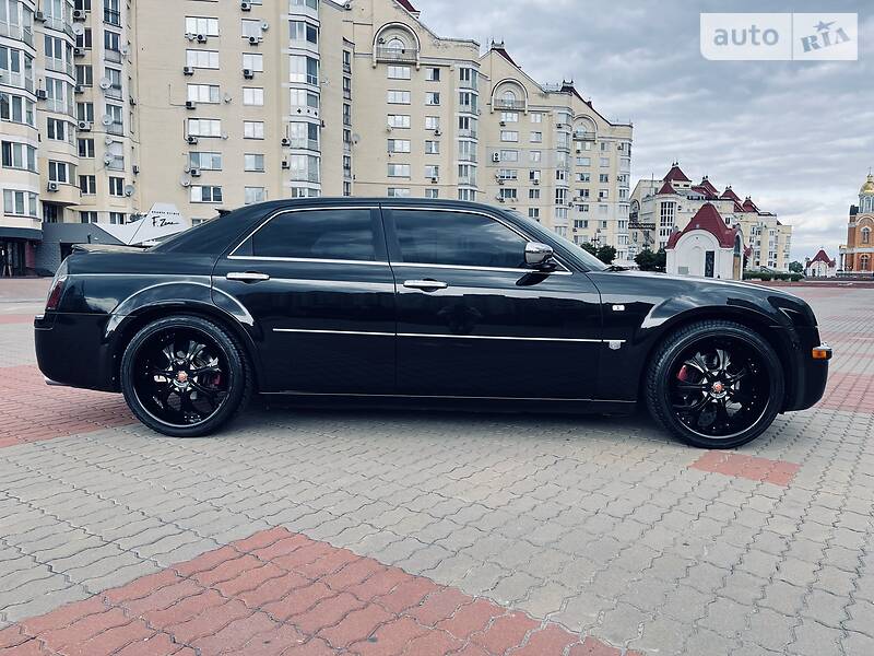 Седан Chrysler 300C 2006 в Києві