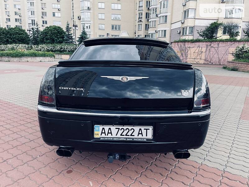 Седан Chrysler 300C 2006 в Києві