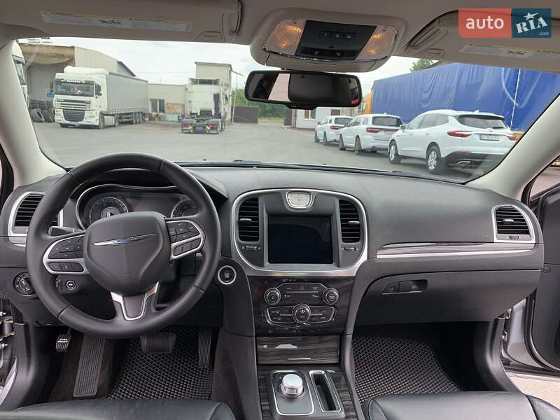 Седан Chrysler 300C 2017 в Києві
