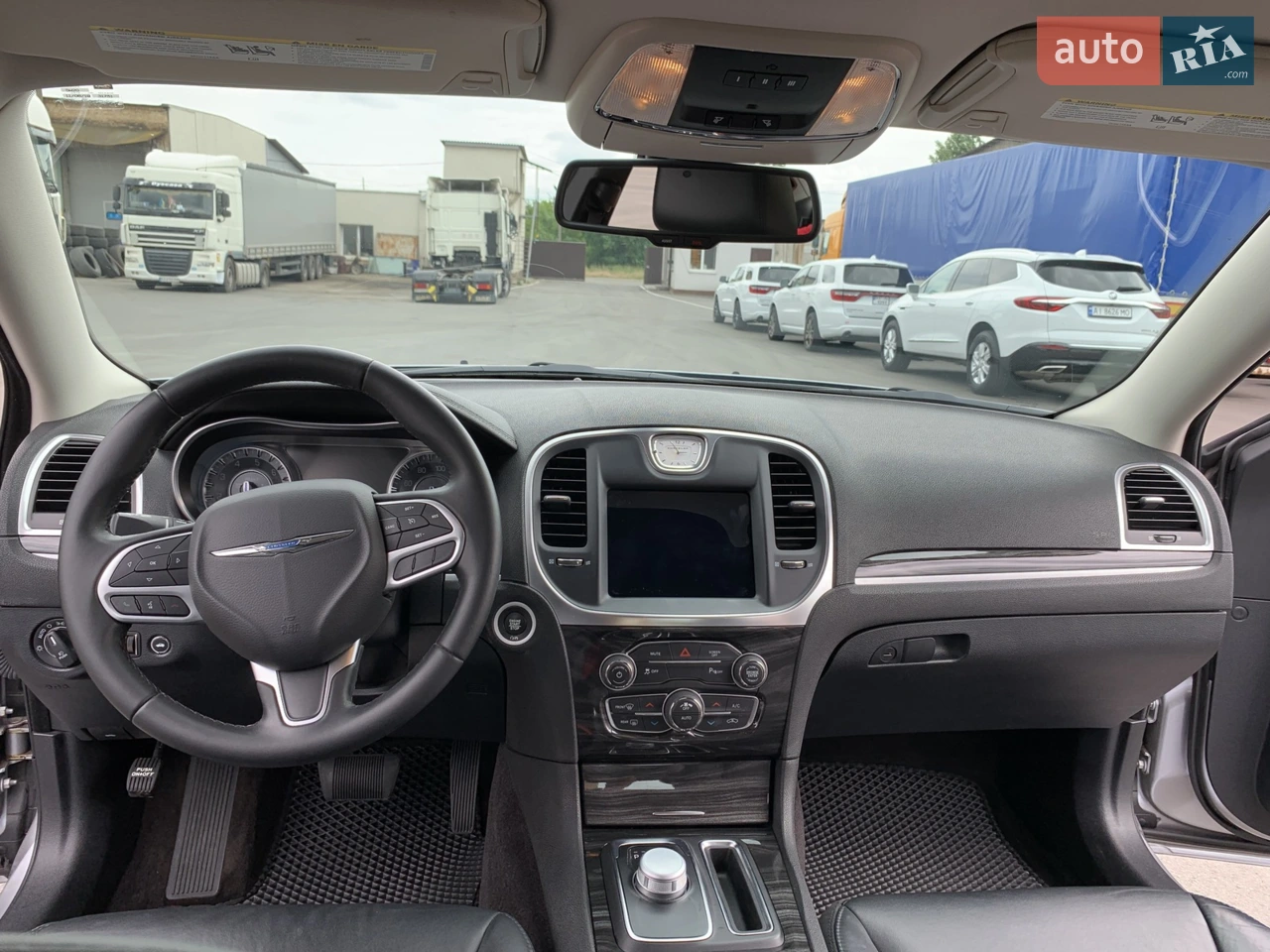 2017 Chrysler 300C - мініатюра 14