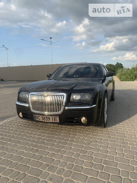 Седан Chrysler 300C 2005 в Львове