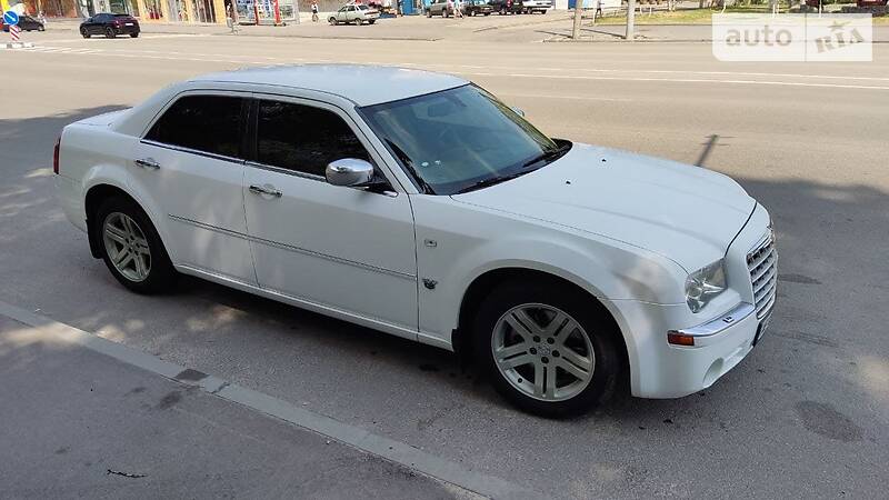 Седан Chrysler 300C 2007 в Днепре