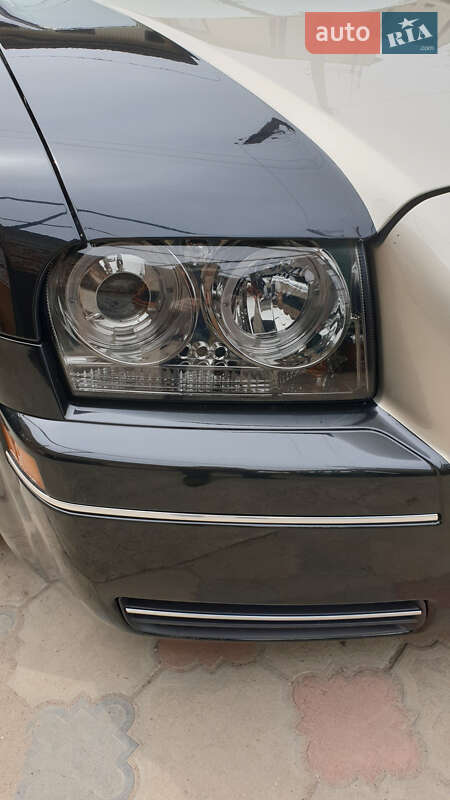 Седан Chrysler 300C 2004 в Марганце