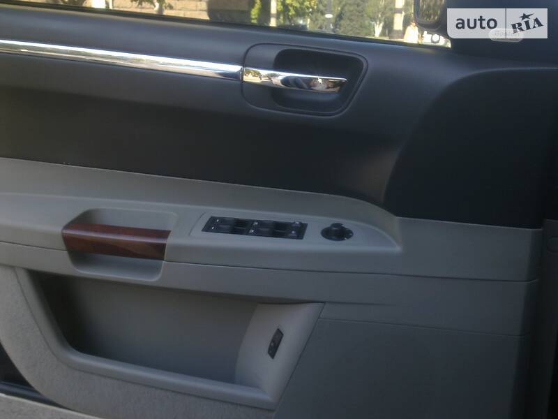 Седан Chrysler 300C 2005 в Николаеве фото 15 Седан Chrysler 300C 2005 в Николаеве