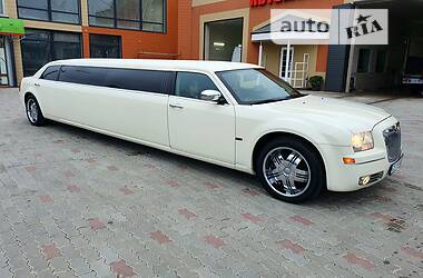 Седан Chrysler 300C 2007 в Черновцах