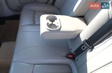 Седан Chrysler 300C 2005 в 