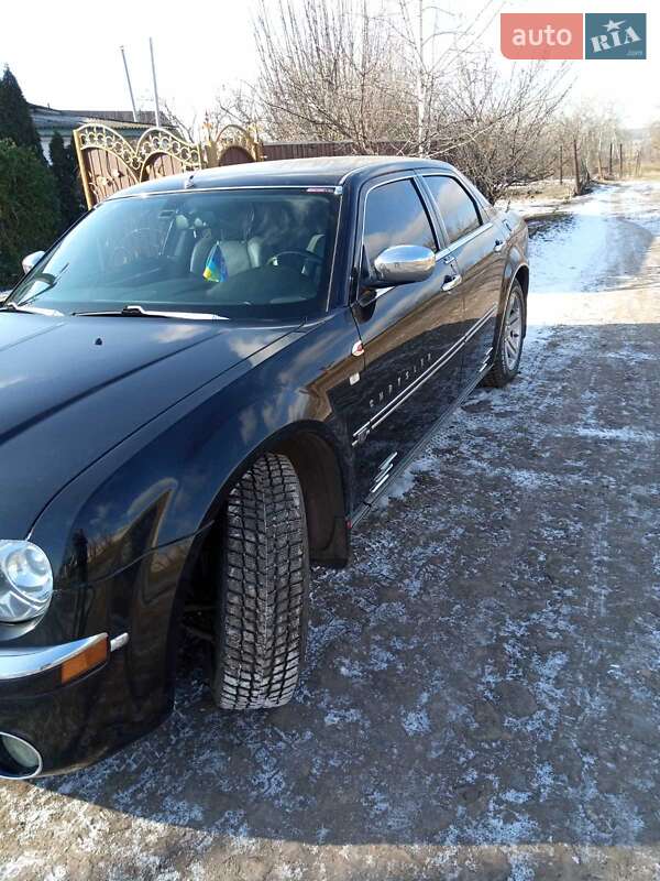 Седан Chrysler 300C 2005 в Кобеляках