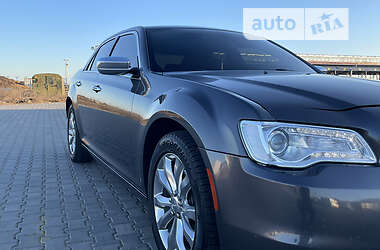 Седан Chrysler 300C 2018 в 