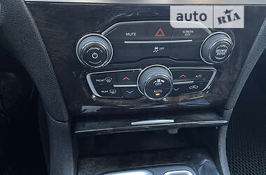 Седан Chrysler 300C 2018 в 