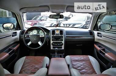 Седан Chrysler 300C 2008 в 
