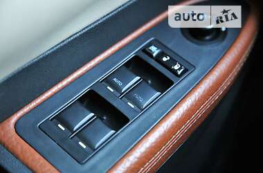 Седан Chrysler 300C 2008 в 