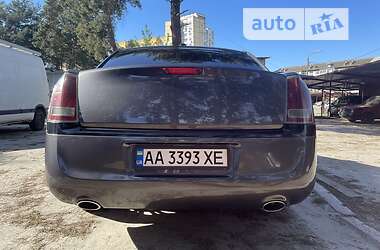 Седан Chrysler 300C 2013 в 