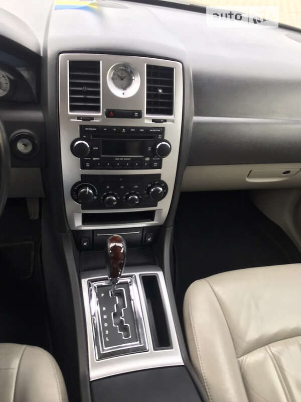Седан Chrysler 300C 2006 в Хмельницькому