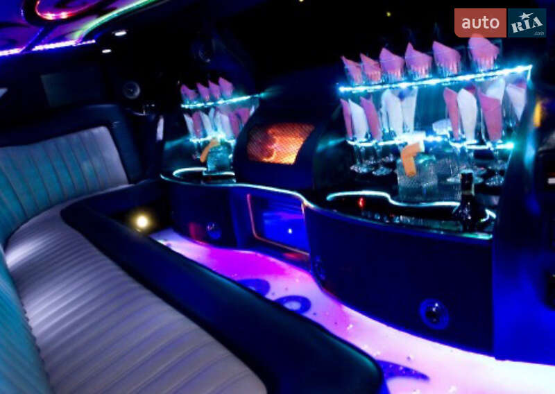 Лимузин Chrysler 300C 2007 в 