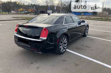 Седан Chrysler 300C 2017 в Киеве