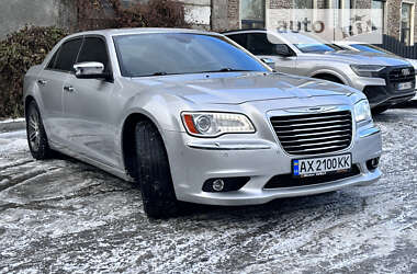 Седан Chrysler 300C 2012 в Киеве