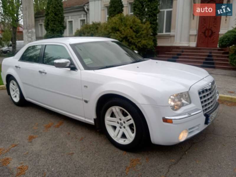Седан Chrysler 300C 2005 в Николаеве