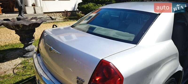Позашляховик / Кросовер Chrysler 300C 2004 в Одесі