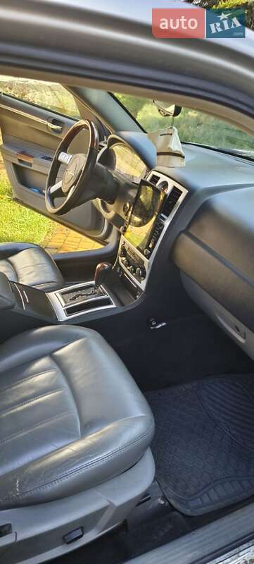 Позашляховик / Кросовер Chrysler 300C 2004 в Одесі
