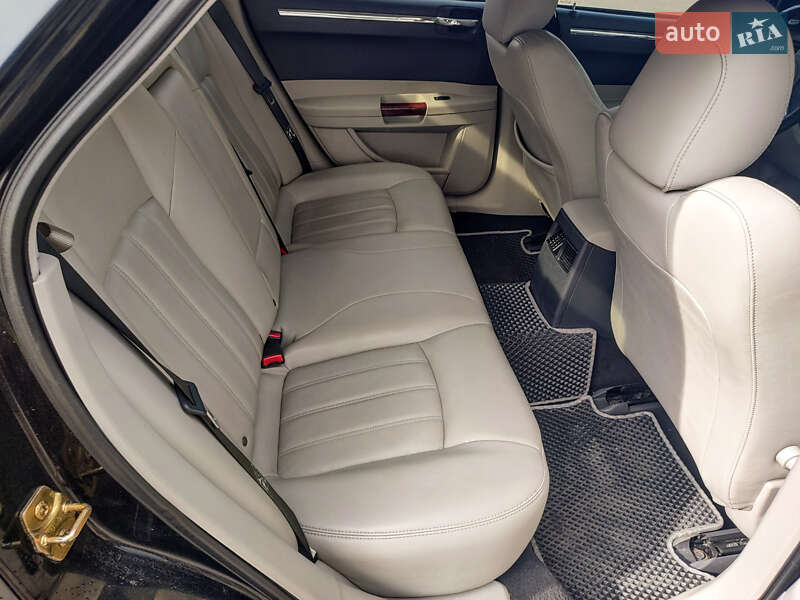 Седан Chrysler 300C 2006 в Білій Церкві