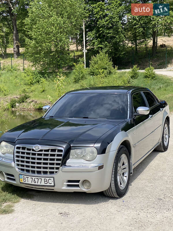 Седан Chrysler 300C 2005 в Хмельницком