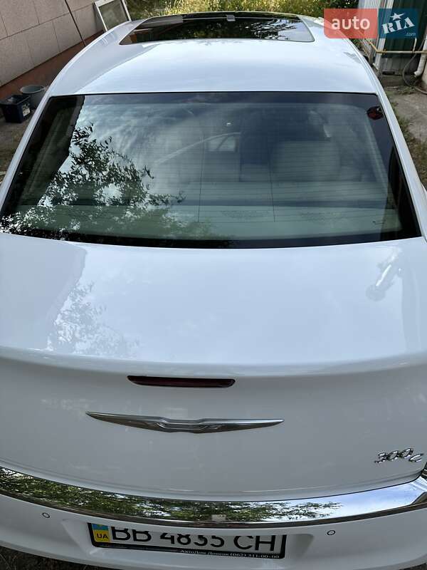 Седан Chrysler 300C 2011 в Киеве