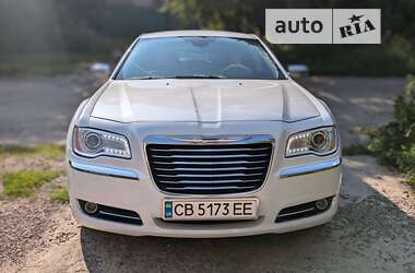 Седан Chrysler 300C 2013 в Чернигове