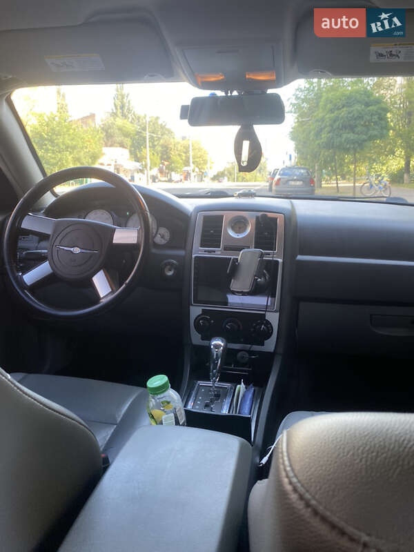 Седан Chrysler 300C 2005 в Виннице