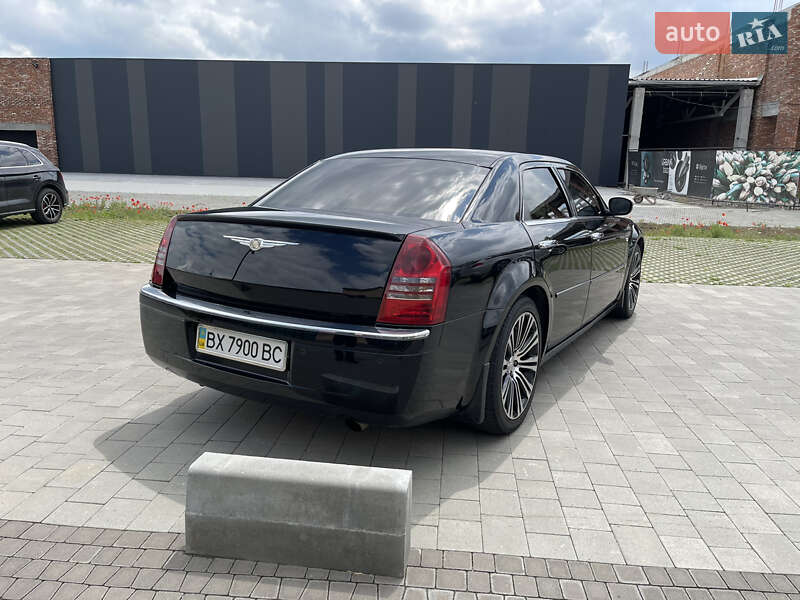 Седан Chrysler 300C 2006 в Хмельницком
