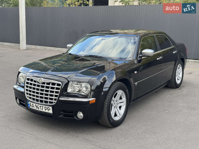 Седан Chrysler 300C 2006 в Днепре