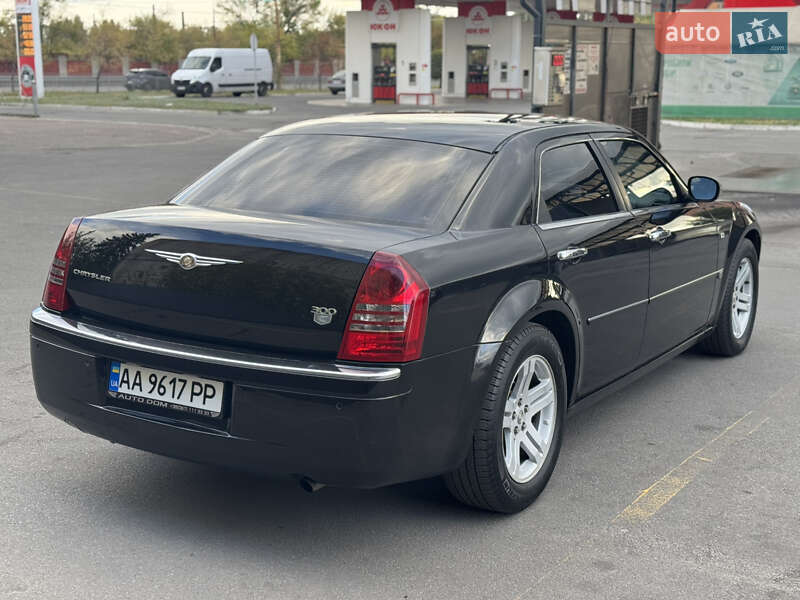 Седан Chrysler 300C 2006 в Днепре