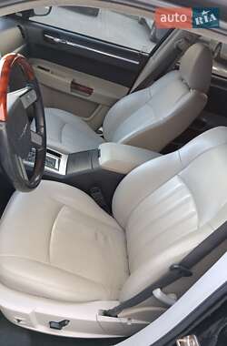 Седан Chrysler 300C 2006 в 