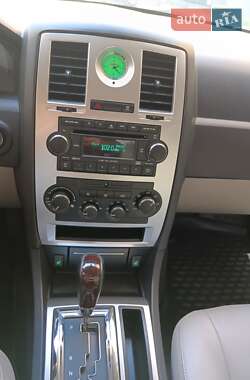 Седан Chrysler 300C 2006 в 