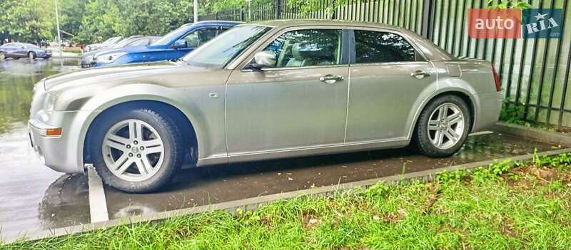 Седан Chrysler 300C 2006 в Броварах