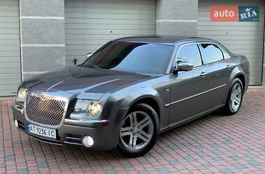 Седан Chrysler 300C 2006 в Калуші