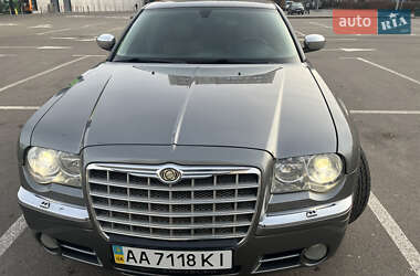 Седан Chrysler 300C 2006 в Киеве