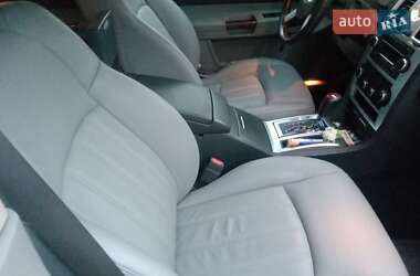 Седан Chrysler 300C 2005 в 