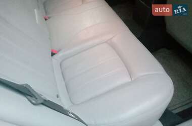 Седан Chrysler 300C 2005 в 