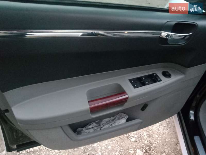 Седан Chrysler 300C 2005 в Николаеве фото 21 Седан Chrysler 300C 2005 в Николаеве