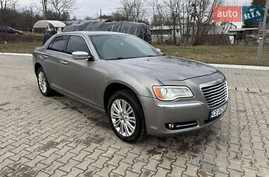 Седан Chrysler 300C 2014 в 