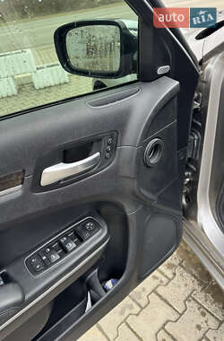 Седан Chrysler 300C 2014 в 