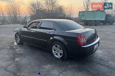 Седан Chrysler 300C 2005 в Татарбунарах